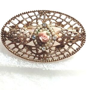 Ornate 1928 Porcelain Flower Goldtone Brooch